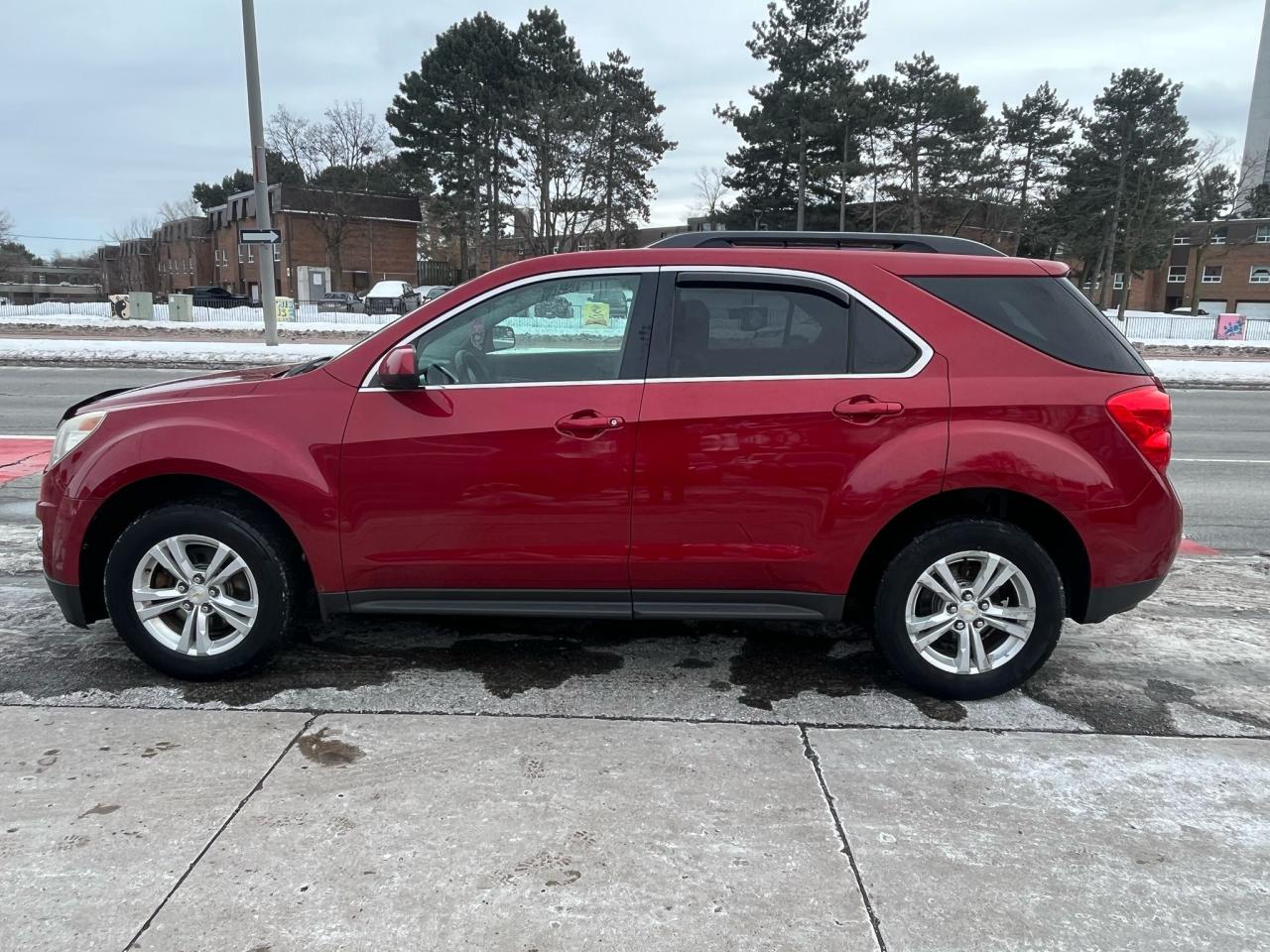 2014 Chevrolet Equinox LT-Leather-Snroof-Bluetooth-Alloys Photo3