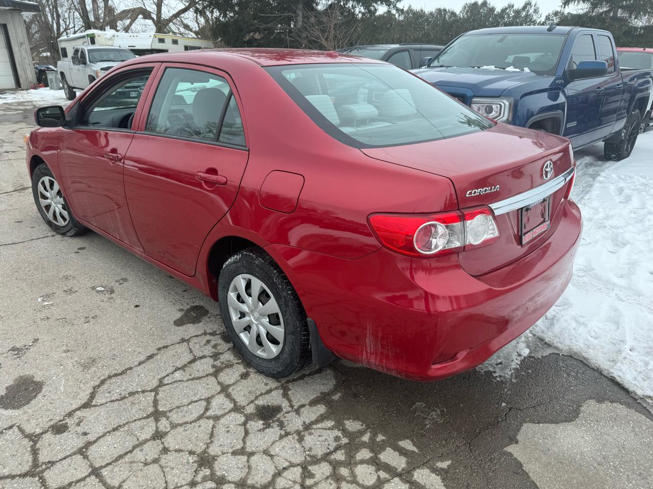 2012 Toyota Corolla CE Photo4
