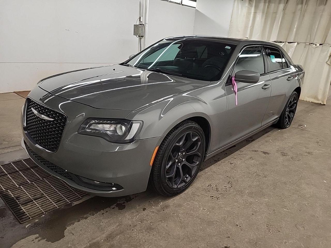 Used 2018 Chrysler 300 300S-LEATHER-REAR CAMERA-HEATED SEATS-BLUETOOTH for sale in Tilbury, ON