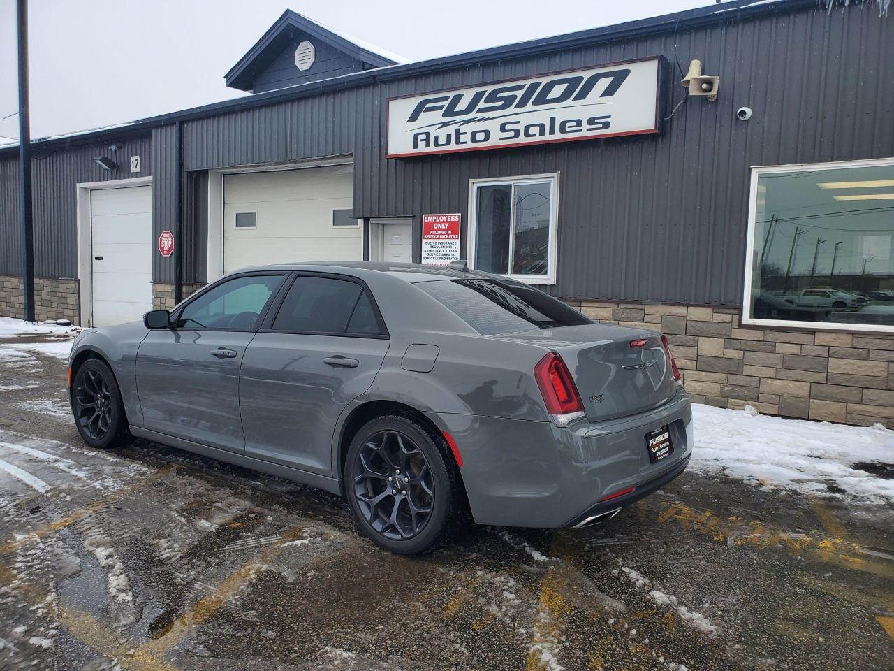 2018 Chrysler 300 300S-LEATHER-REAR CAMERA-HEATED SEATS-BLUETOOTH - Photo #3