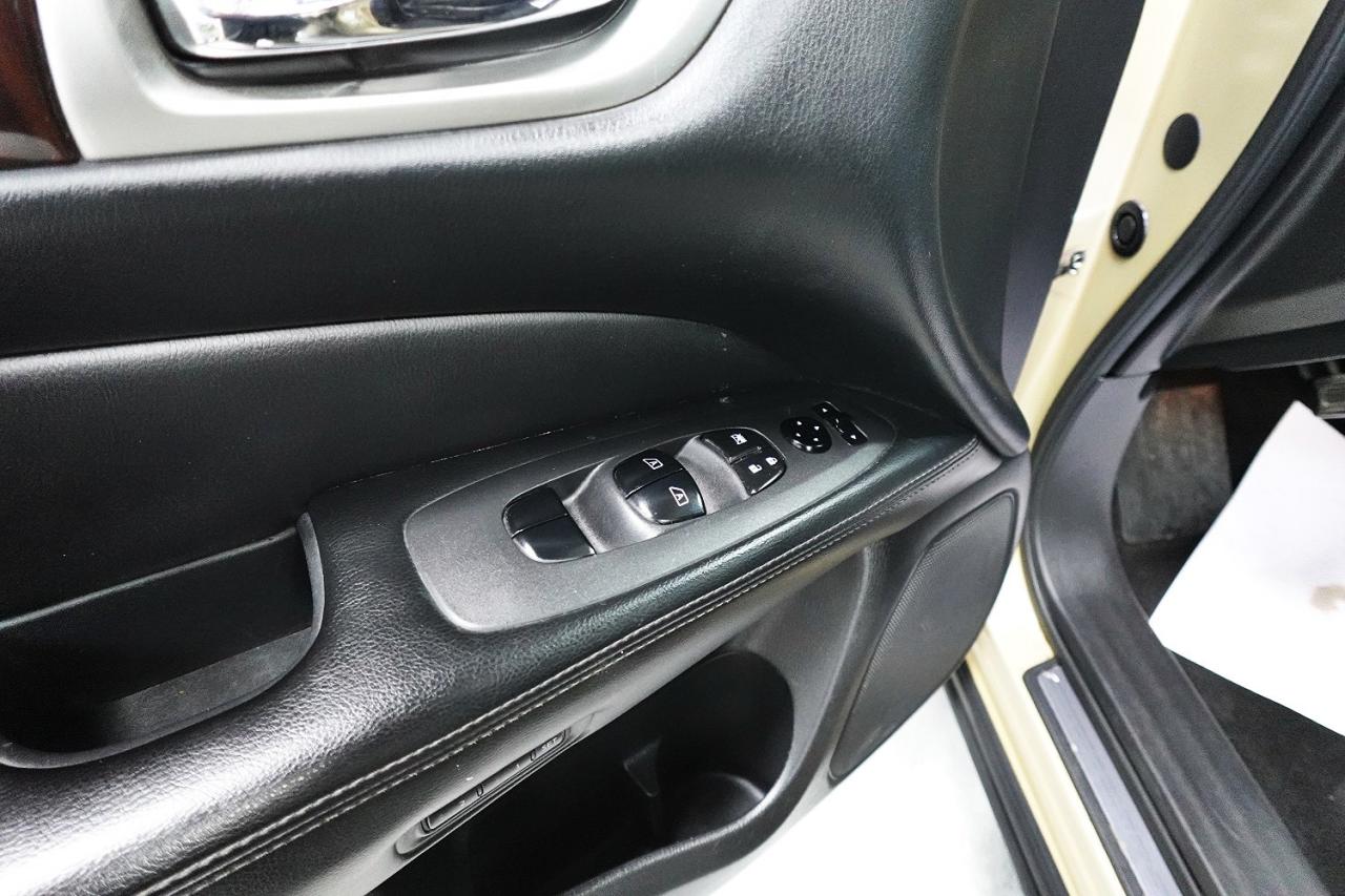 2013 Nissan Pathfinder SL MODEL,ONE OWNER,ALL SERVICE RECORDS,NO ACCIDENT - Photo #13