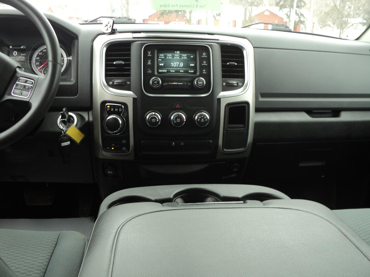 2020 RAM 1500 Classic SLT QuadCab 4x4 3.6L6cyl  6'4" Box BackUpCan - Photo #15