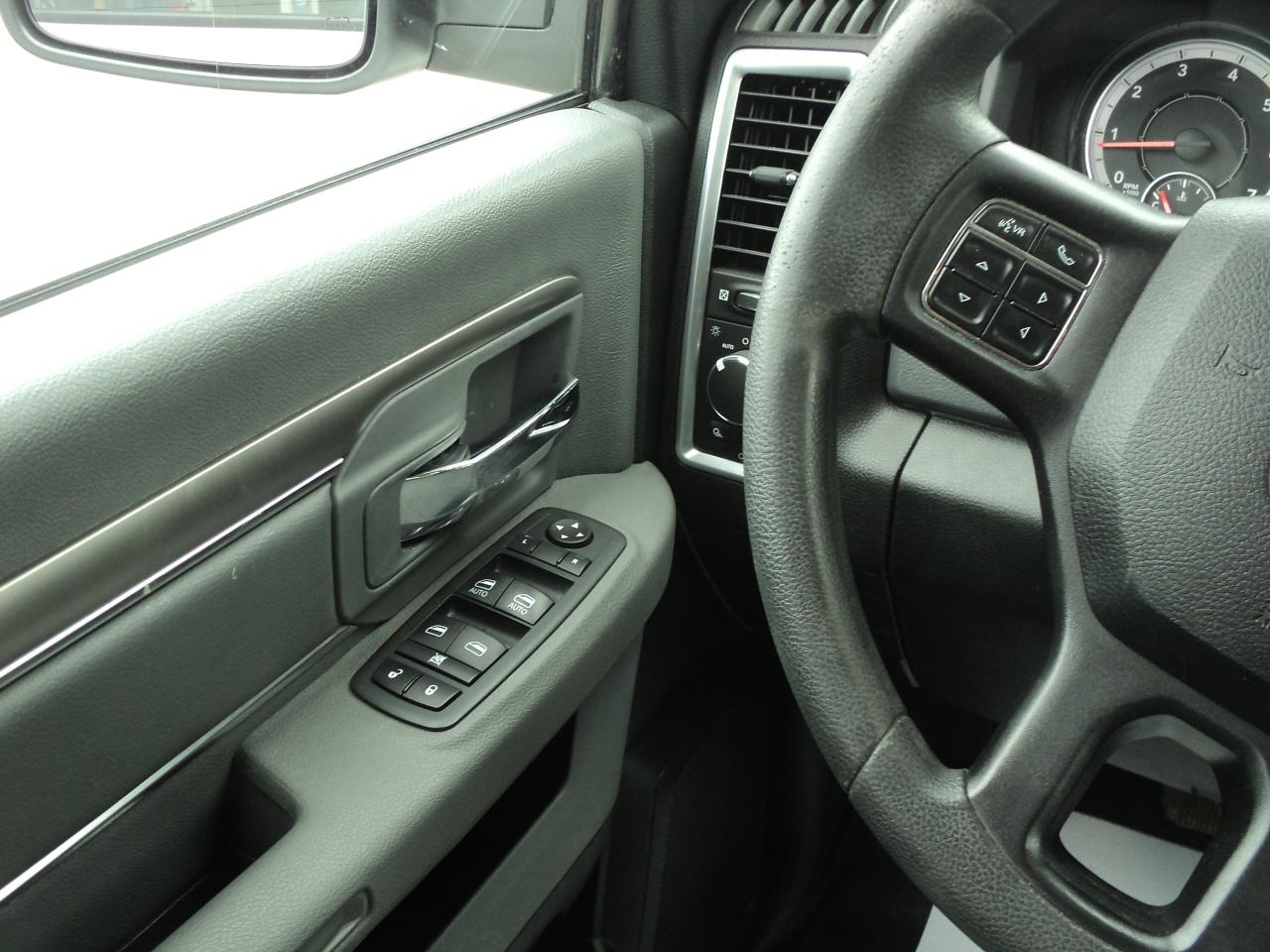 2020 RAM 1500 Classic SLT QuadCab 4x4 3.6L6cyl  6'4" Box BackUpCan - Photo #18