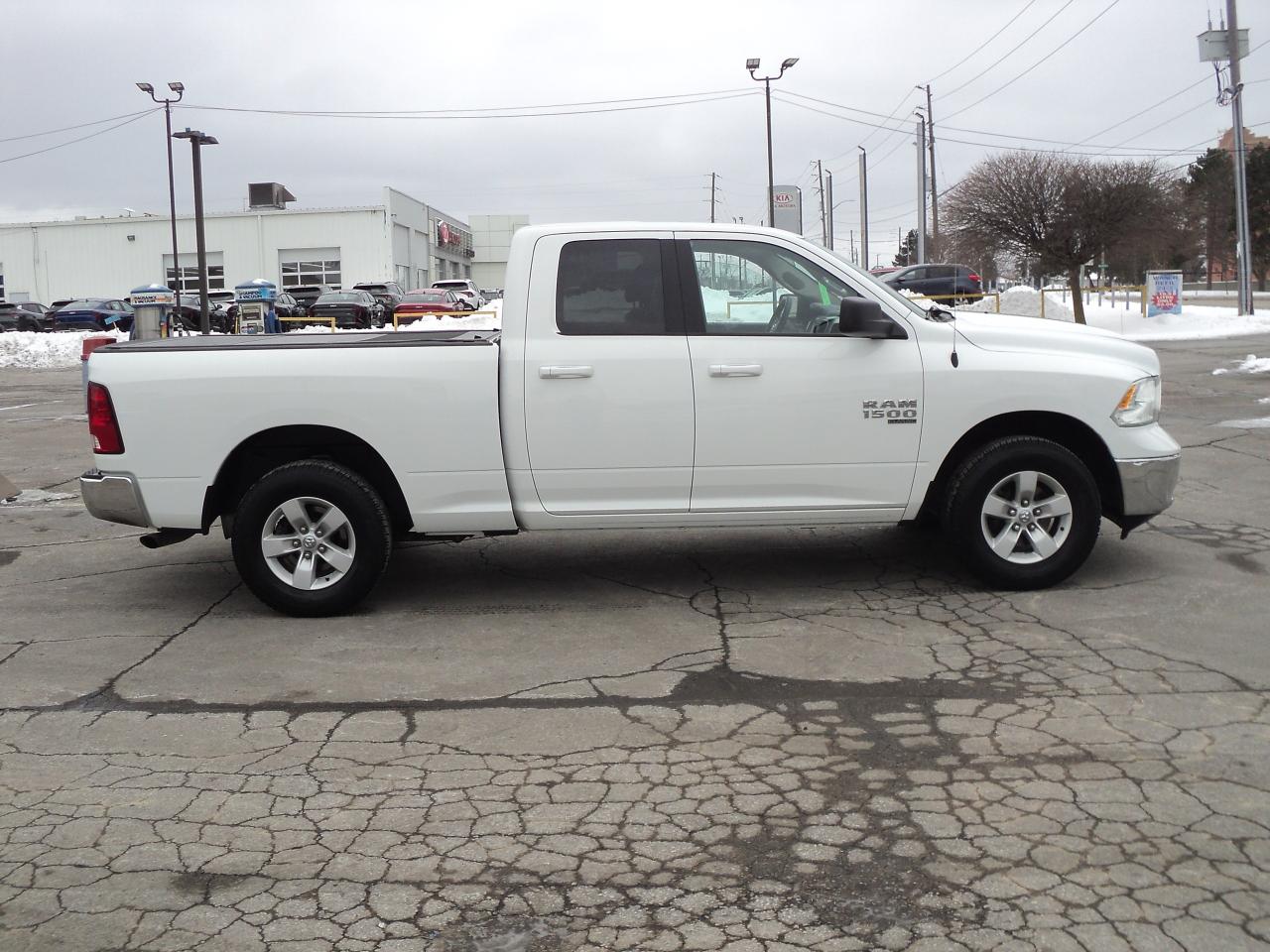 2020 RAM 1500 Classic SLT QuadCab 4x4 3.6L6cyl  6'4" Box BackUpCan - Photo #7