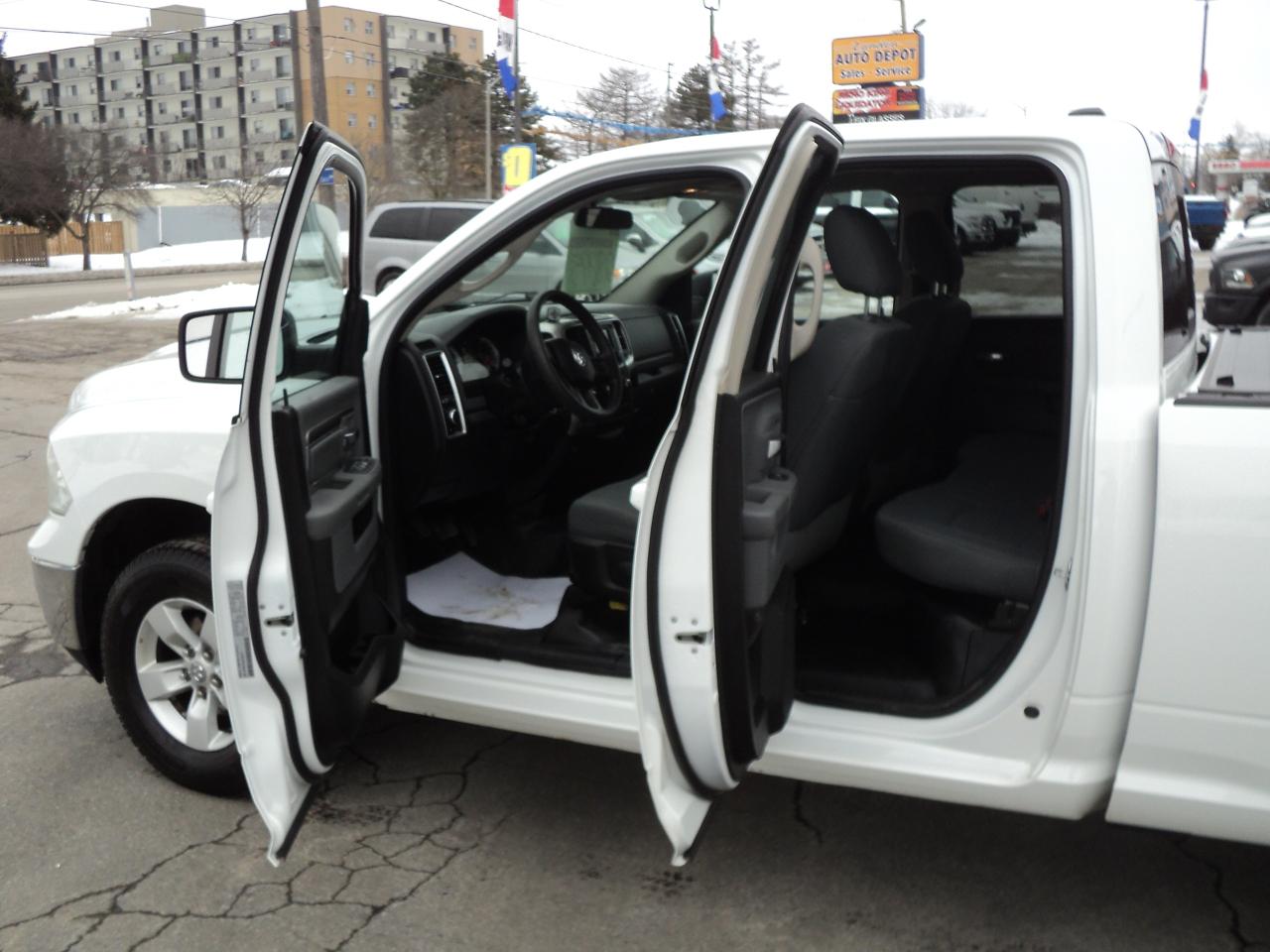 2020 RAM 1500 Classic SLT QuadCab 4x4 3.6L6cyl  6'4" Box BackUpCan - Photo #10
