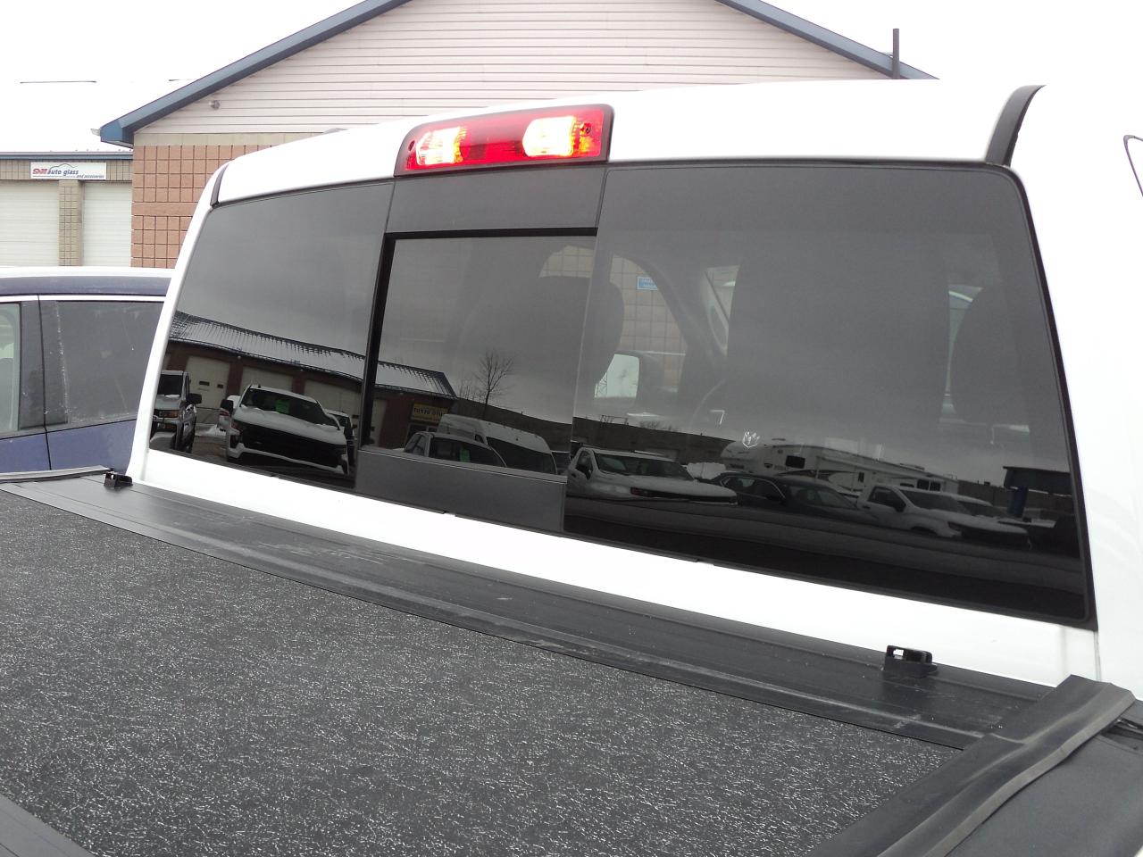 2020 RAM 1500 Classic SLT QuadCab 4x4 3.6L6cyl  6'4" Box BackUpCan - Photo #20