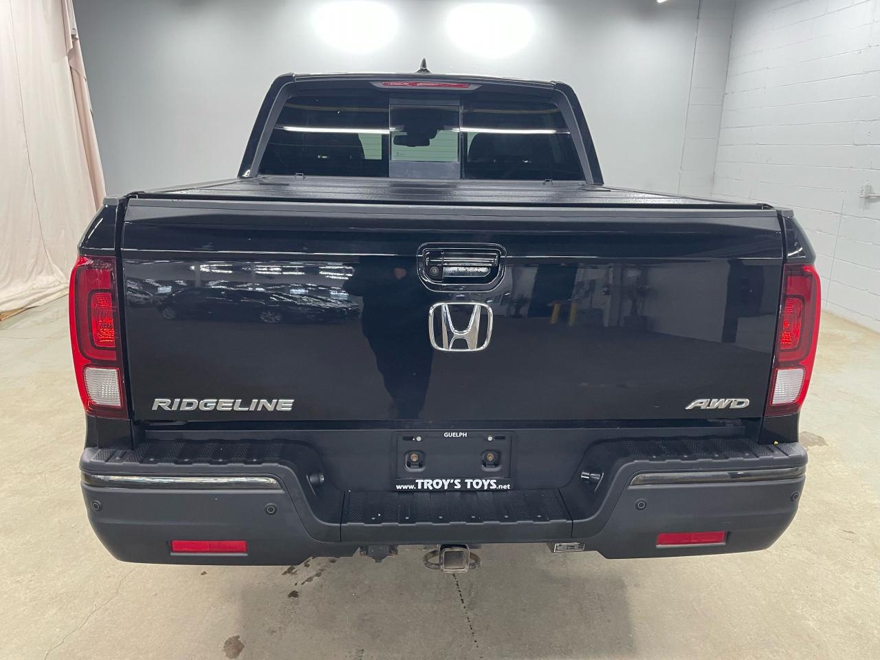 2019 Honda Ridgeline Black Edition Photo5