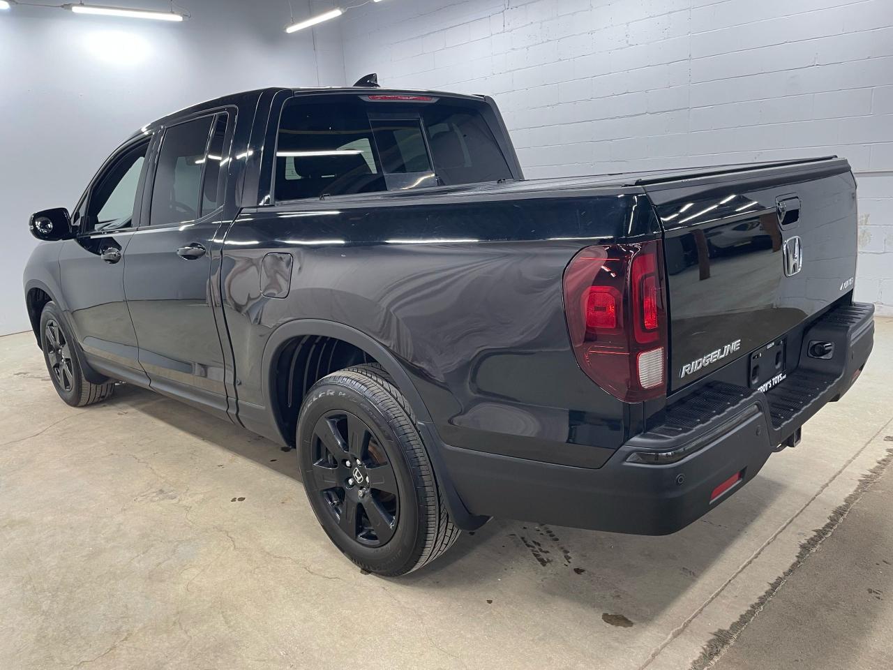 2019 Honda Ridgeline Black Edition Photo4