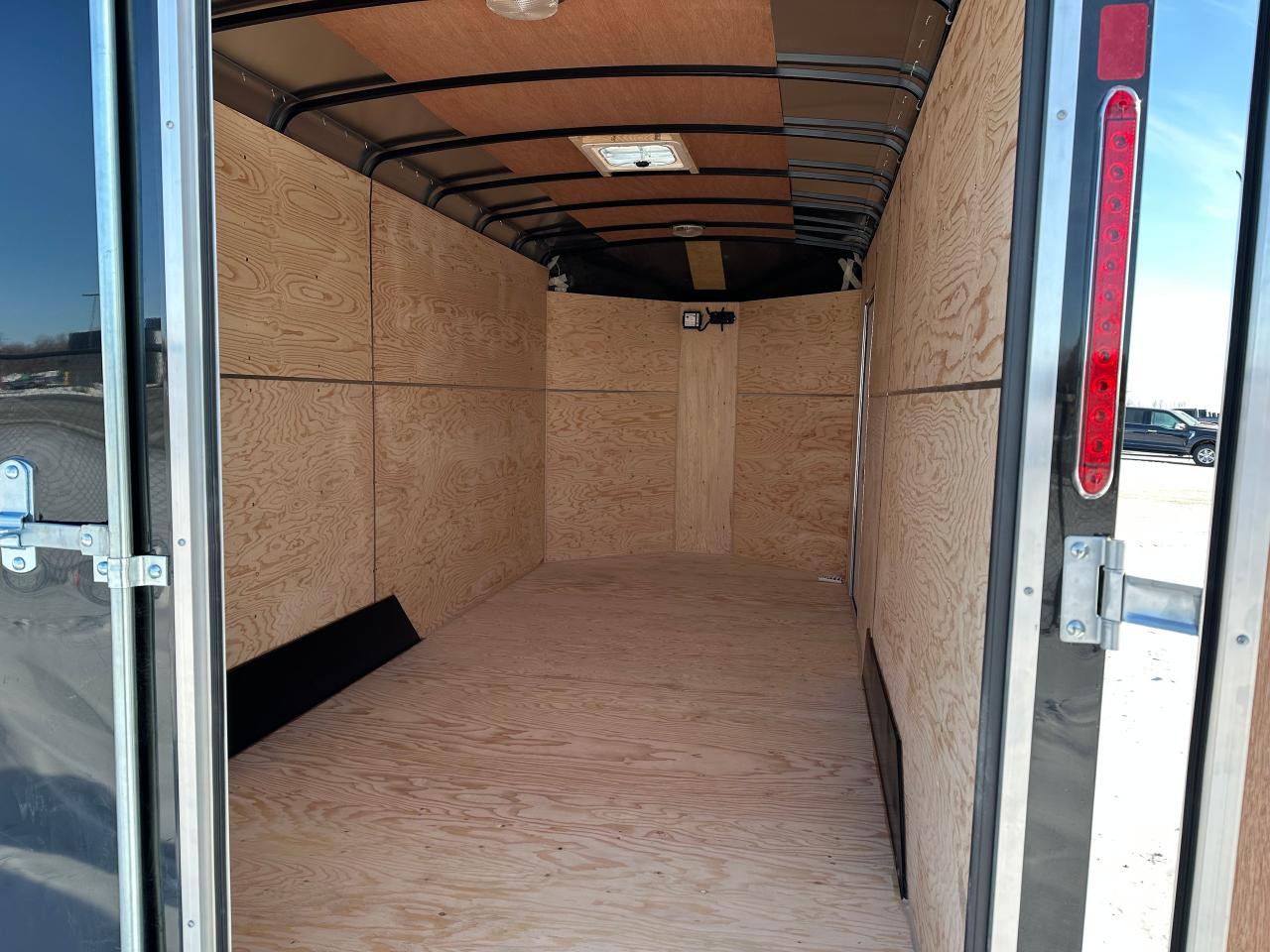 2025 Agassiz Trailer 7 X 16 Agassiz Barn Door Photo3