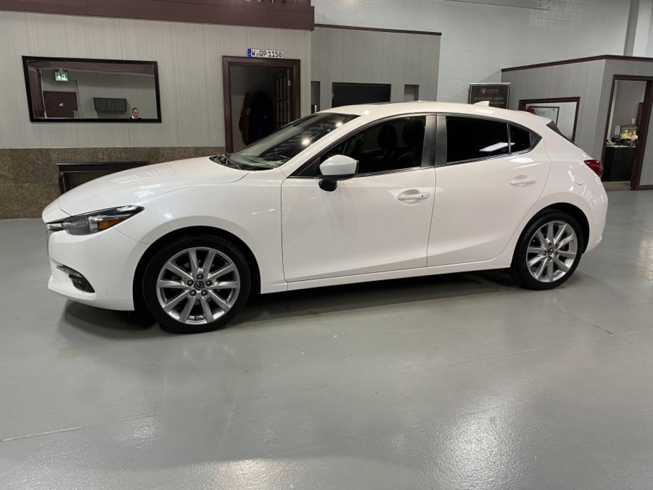 2017 Mazda MAZDA3 Grand Touring Photo2