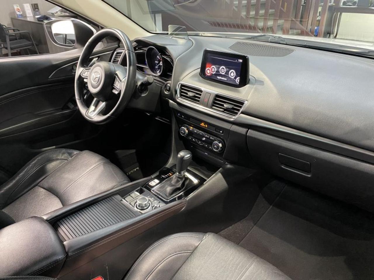 2017 Mazda MAZDA3 Grand Touring Photo14