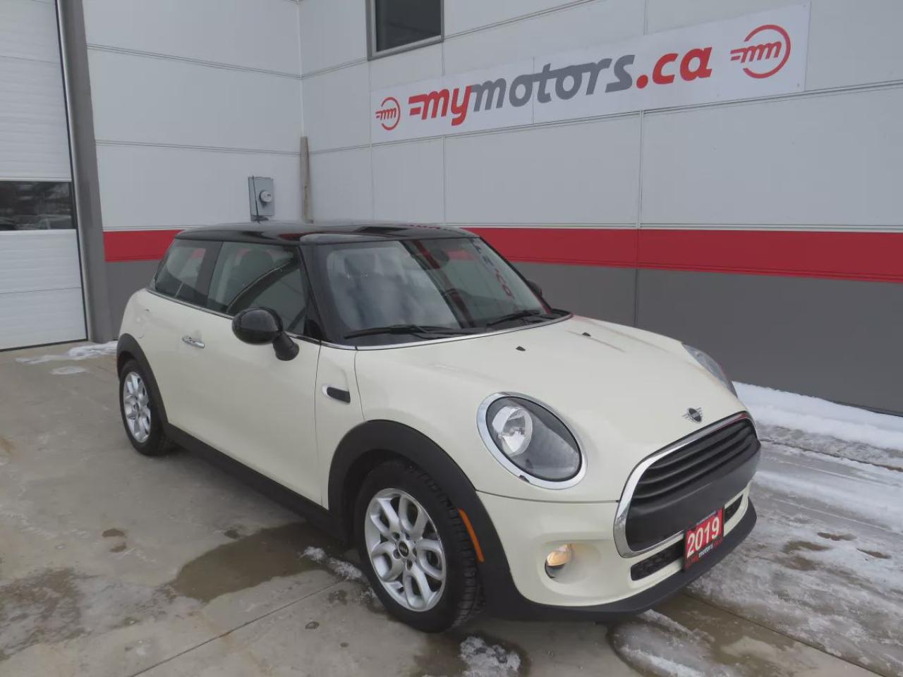 Used 2019 MINI 3 Door Cooper (**ALLOY RIMS**LEATHER**SUNROOF**HEATED SEATS**FOG LIGHTS**REVERSE CAMERA**CRUISE CONTROL**BLUETOOTH**DUAL CLIMATE CONTROL**) for sale in Tillsonburg, ON