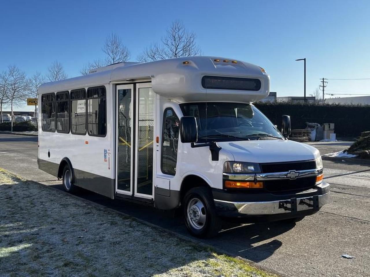 Used 2012 Chevrolet Express G4500.G4500 21 Passenger Bus With Wheelchair Accessibility Diesel for sale in Burnaby, BC