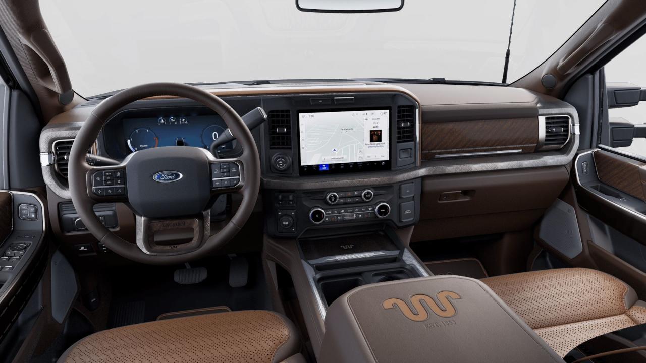 2025 Ford F-350 Super Duty DRW King Ranch Photo5