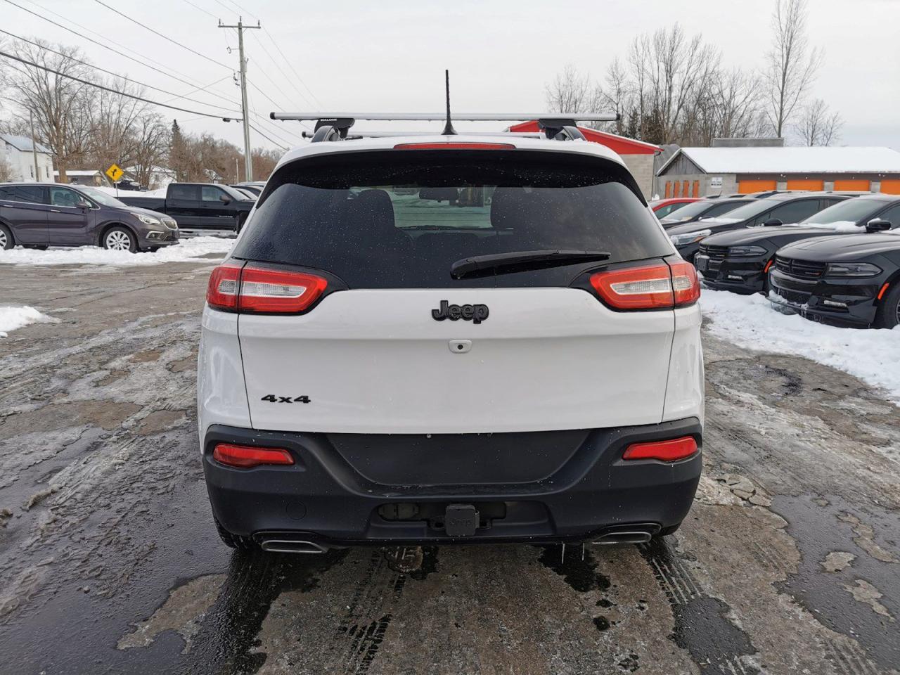 2018 Jeep Cherokee SPORT 4WD - Photo #4