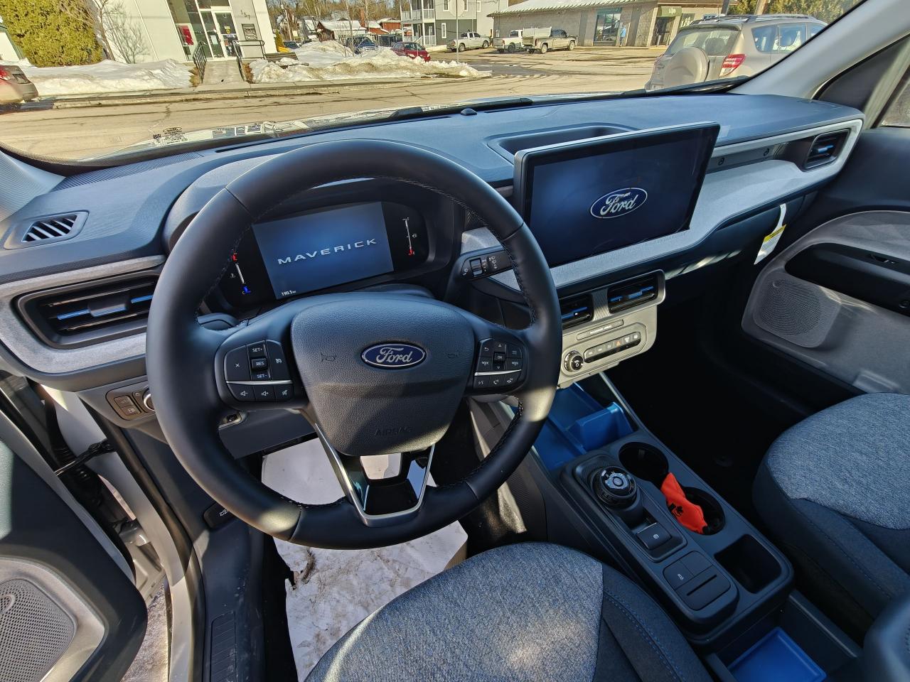 2025 Ford Maverick SUPERCREW XLT Photo5