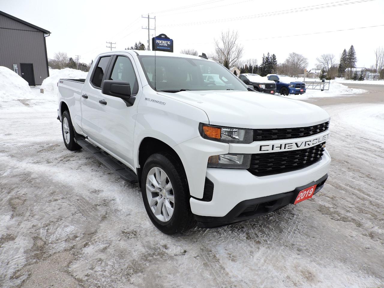 Used 2019 Chevrolet Silverado 1500 Custom 5.3L 4X4 Seats 6 Remote Start 20 Inch Rims for sale in Gorrie, ON