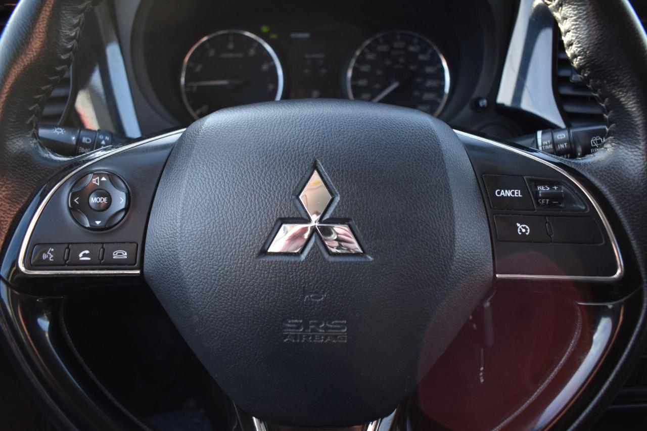 2020 Mitsubishi Outlander ES S-AWC 7 PASSENGER - Photo #13