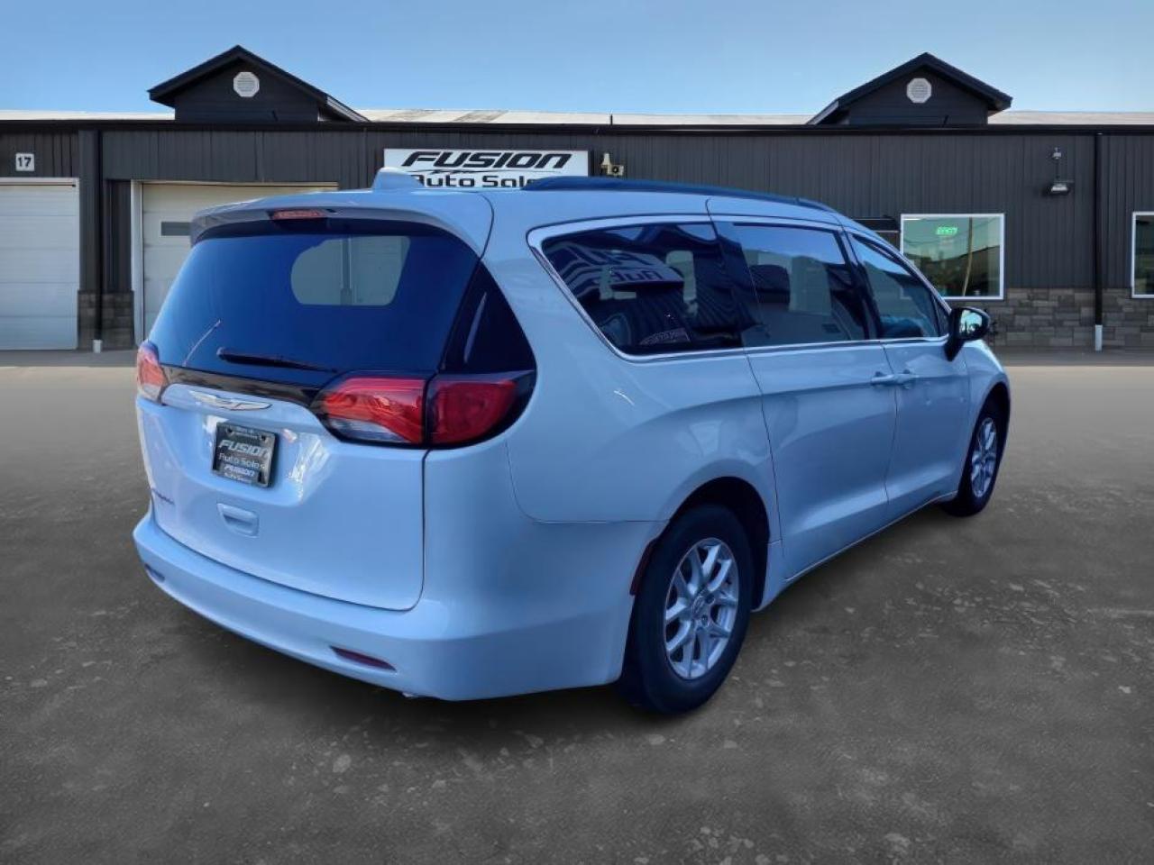 2017 Chrysler Pacifica LX-STO-N-GO-DUAL AIR/HEAT-BLUETOOTH - Photo #5