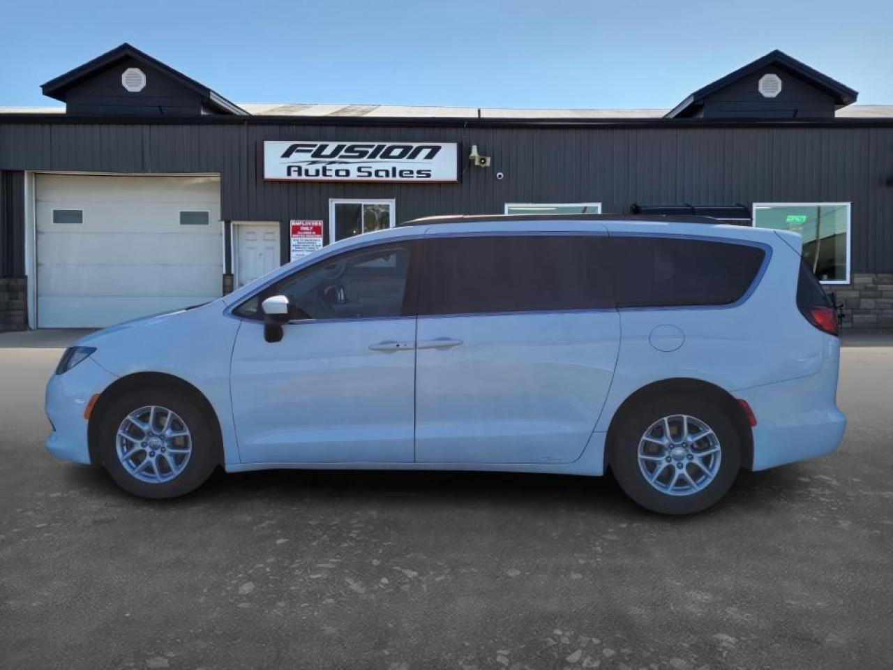 2017 Chrysler Pacifica LX-STO-N-GO-DUAL AIR/HEAT-BLUETOOTH - Photo #2