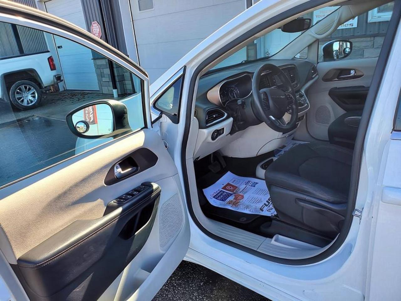2017 Chrysler Pacifica LX-STO-N-GO-DUAL AIR/HEAT-BLUETOOTH - Photo #9
