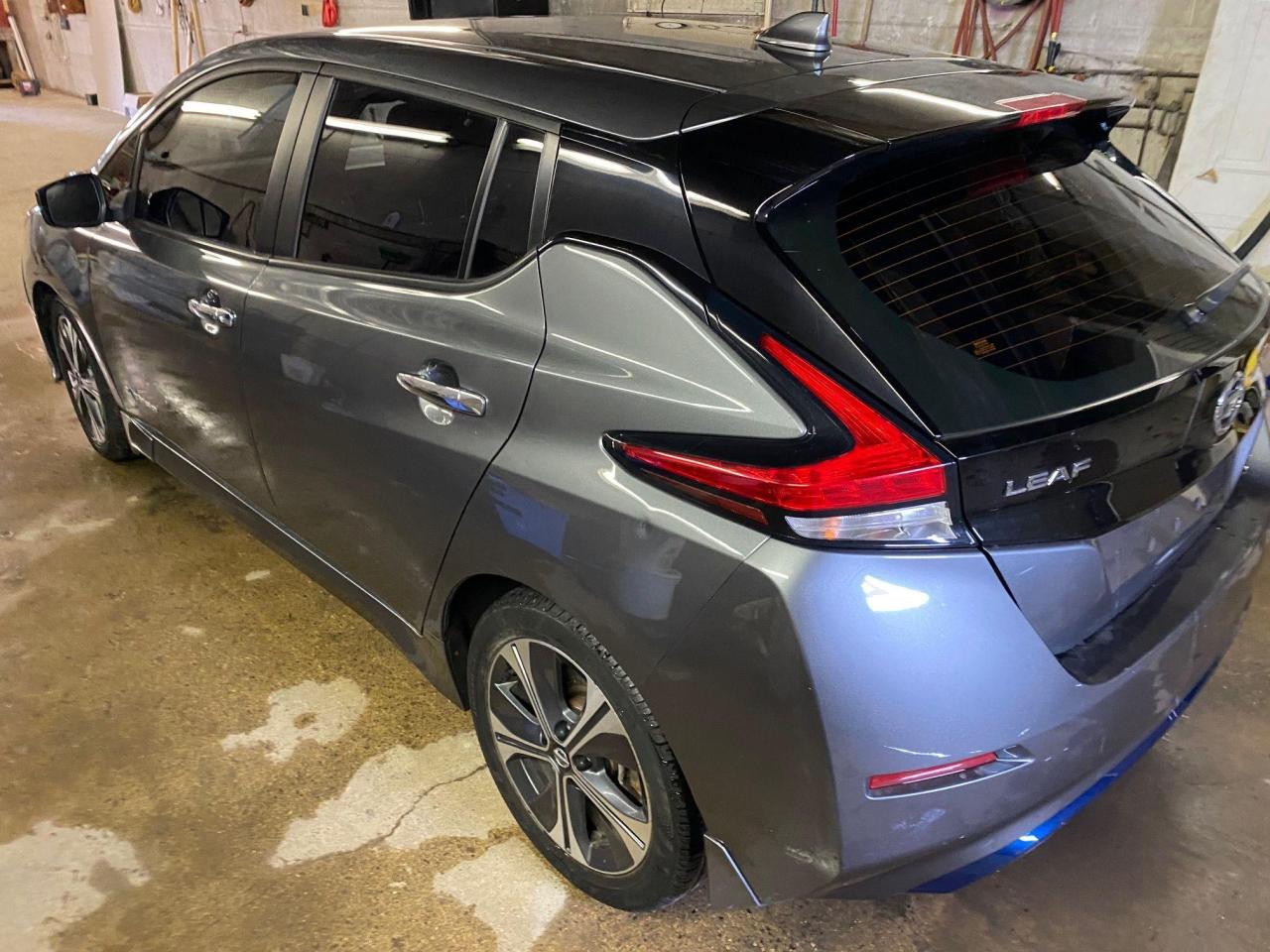2018 Nissan Leaf SV Hatchback - Photo #3