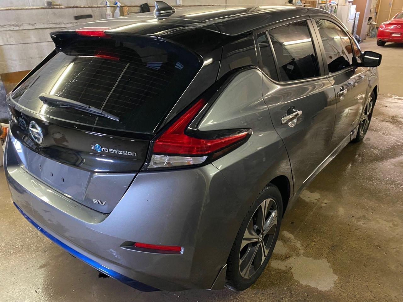 2018 Nissan Leaf SV Hatchback - Photo #9