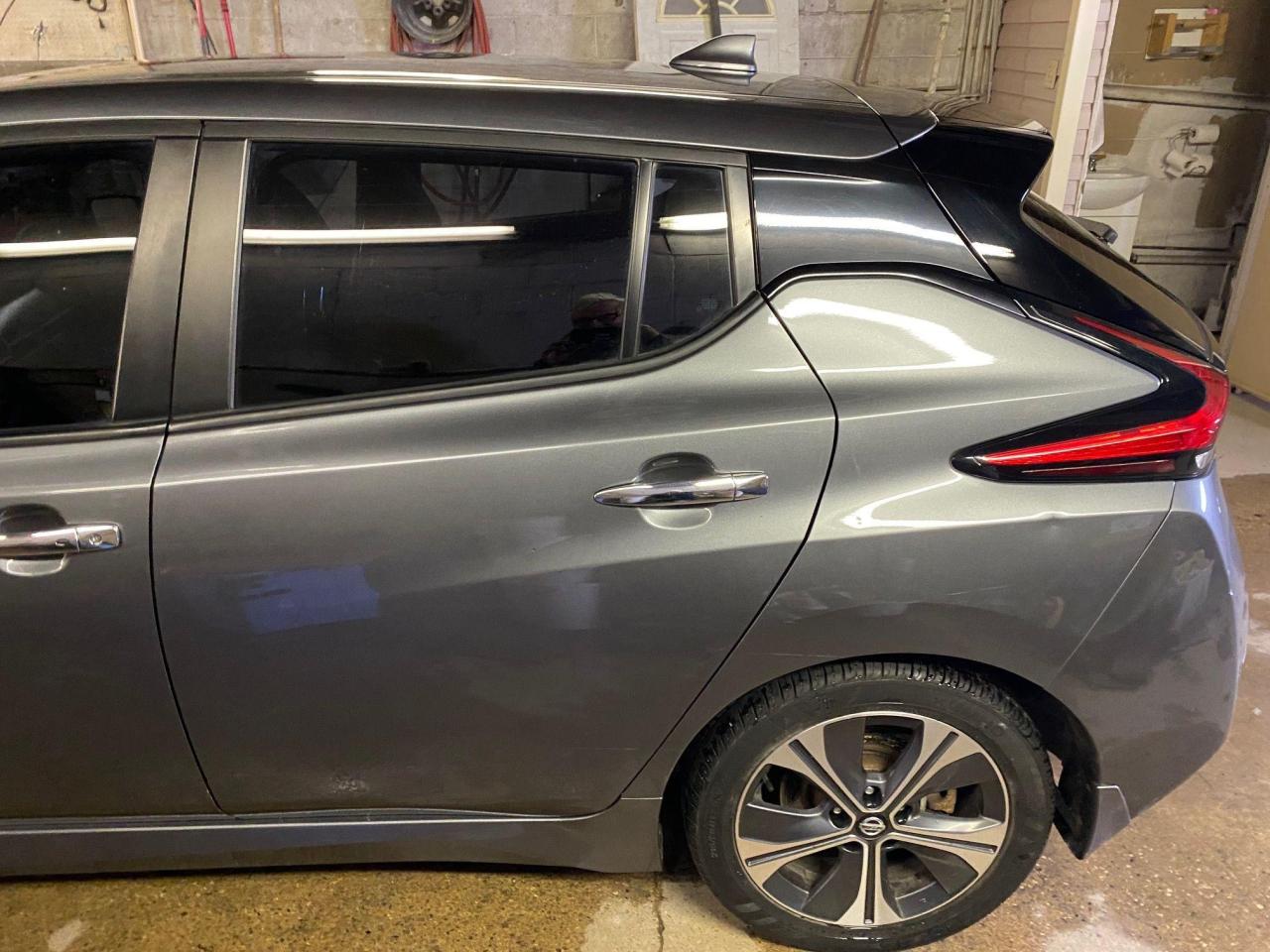 2018 Nissan Leaf SV Hatchback - Photo #16