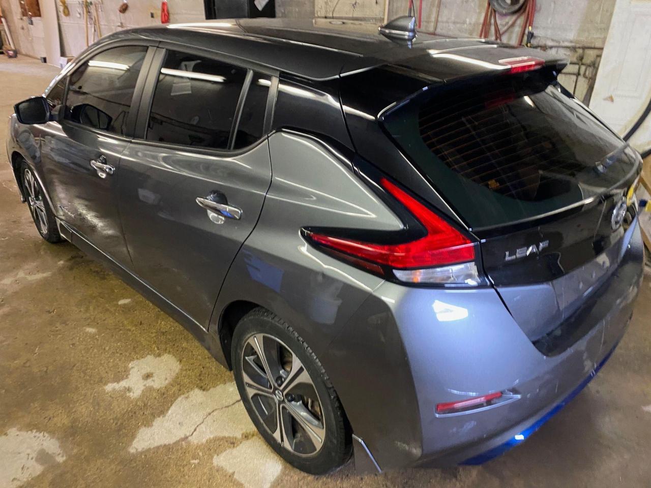 2018 Nissan Leaf SV Hatchback - Photo #17