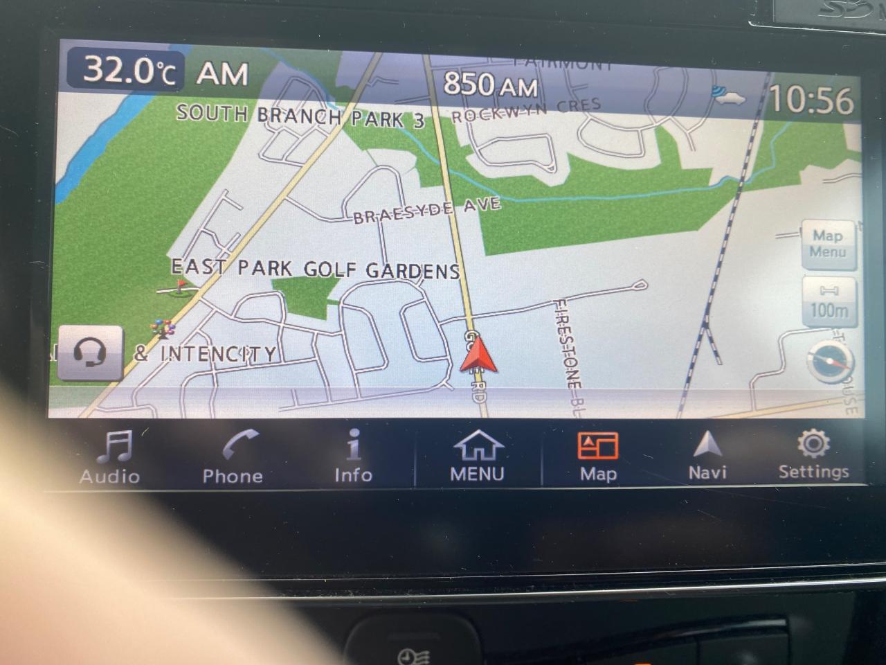 2018 Nissan Leaf SV Hatchback - Photo #21