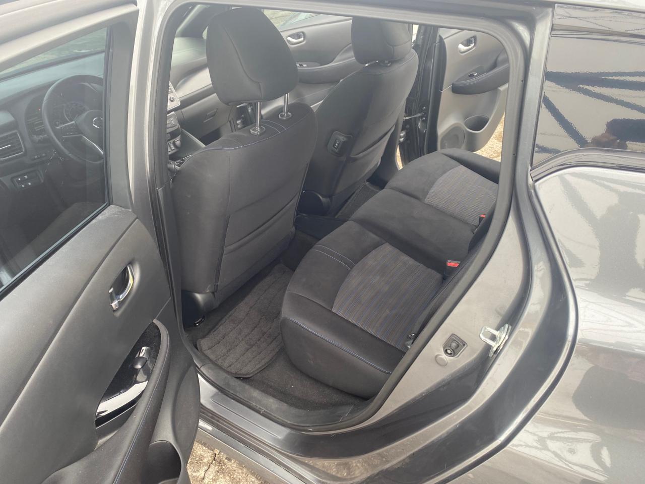 2018 Nissan Leaf SV Hatchback - Photo #25