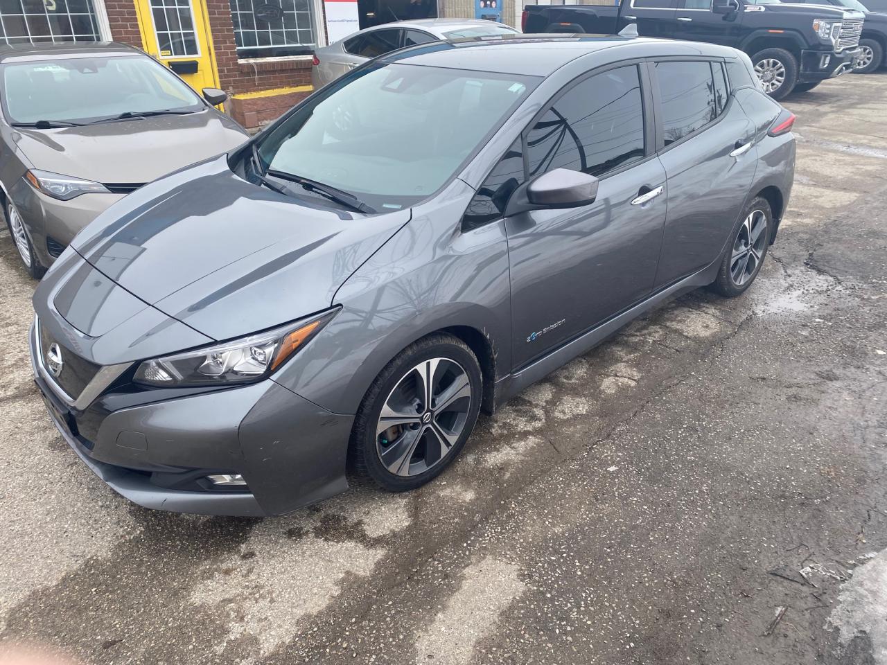 2018 Nissan Leaf SV Hatchback - Photo #36