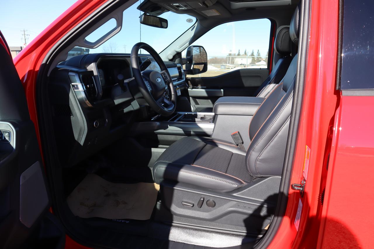 2025 Ford F-250 Super Duty SRW Lariat Photo5