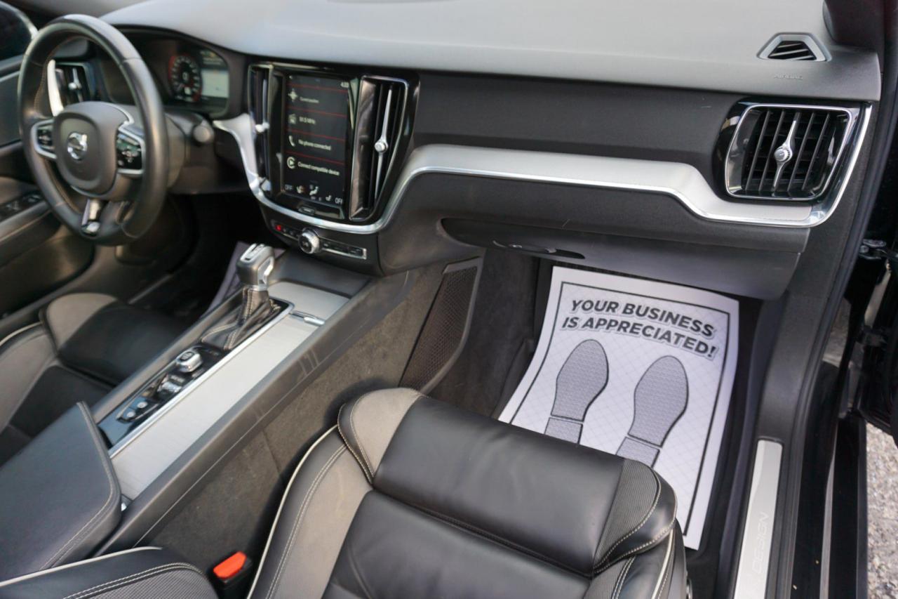 2020 Volvo S60 T6 R-DESIGN AWD CERTIFIED CAMERA NAV BLUETOOTH LEATHER HEATED SEATS SUNROOF CRUISE ALLOYS - Photo #13