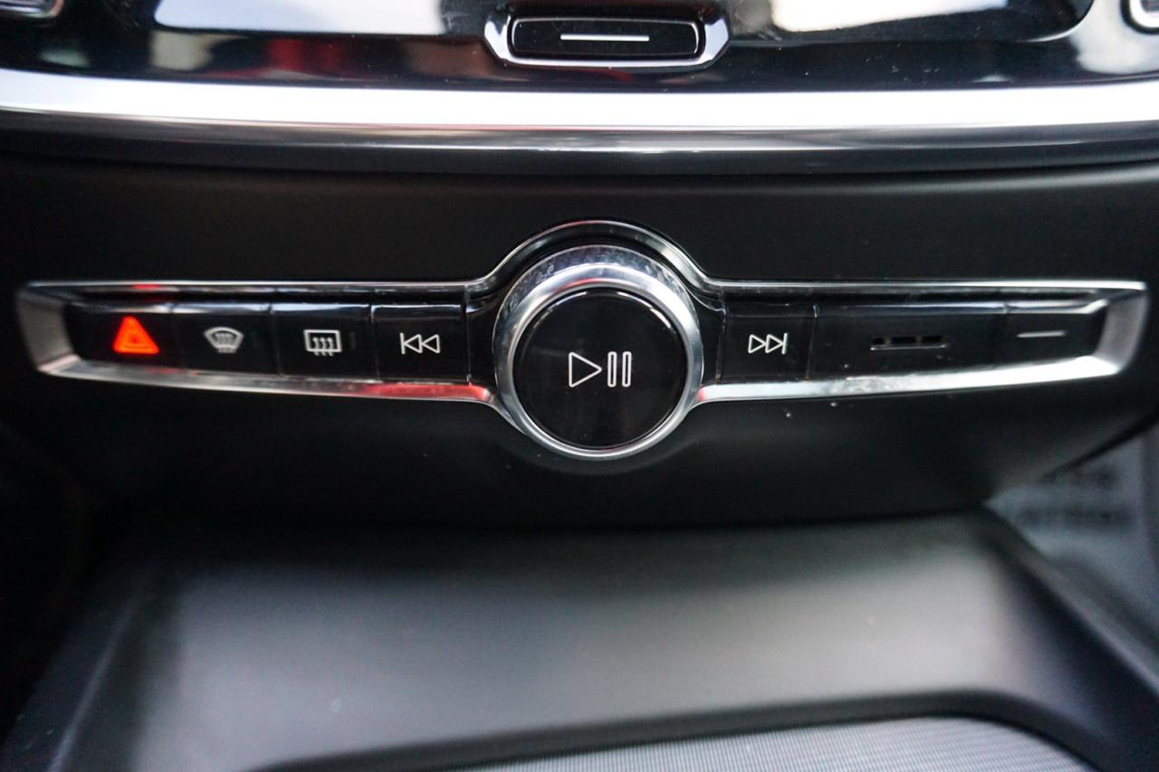 2020 Volvo S60 T6 R-DESIGN AWD CERTIFIED CAMERA NAV BLUETOOTH LEATHER HEATED SEATS SUNROOF CRUISE ALLOYS - Photo #28