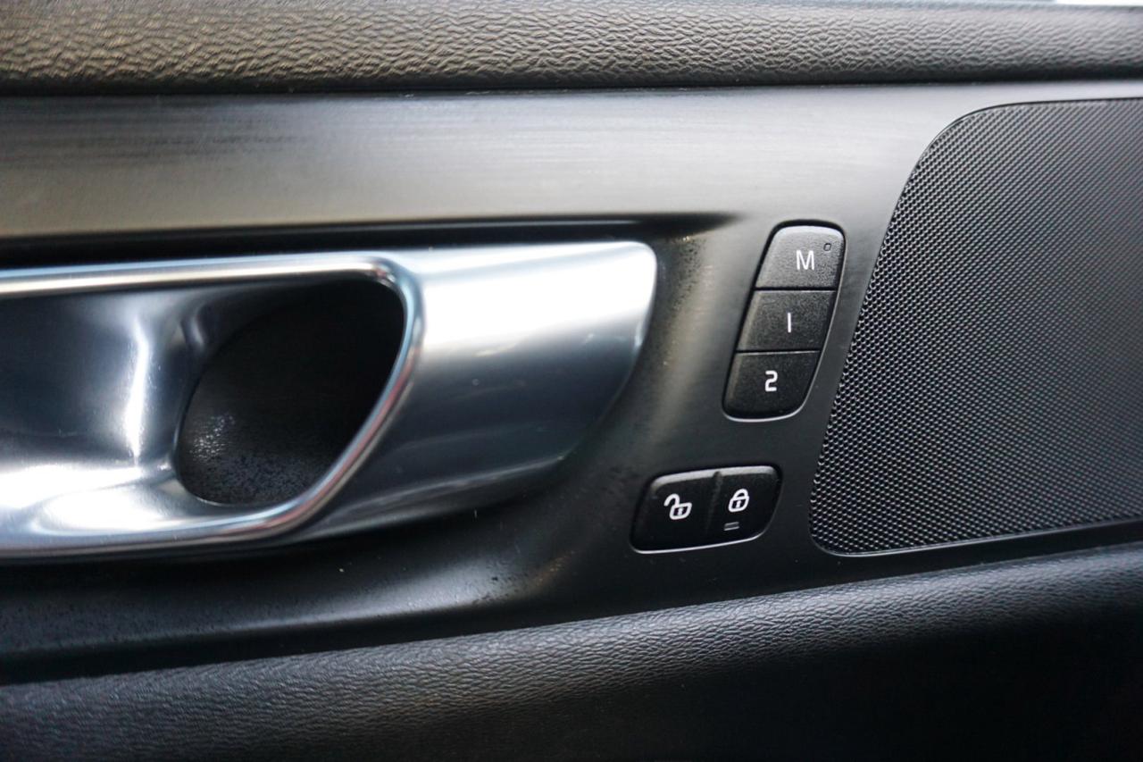 2020 Volvo S60 T6 R-DESIGN AWD CERTIFIED CAMERA NAV BLUETOOTH LEATHER HEATED SEATS SUNROOF CRUISE ALLOYS - Photo #31