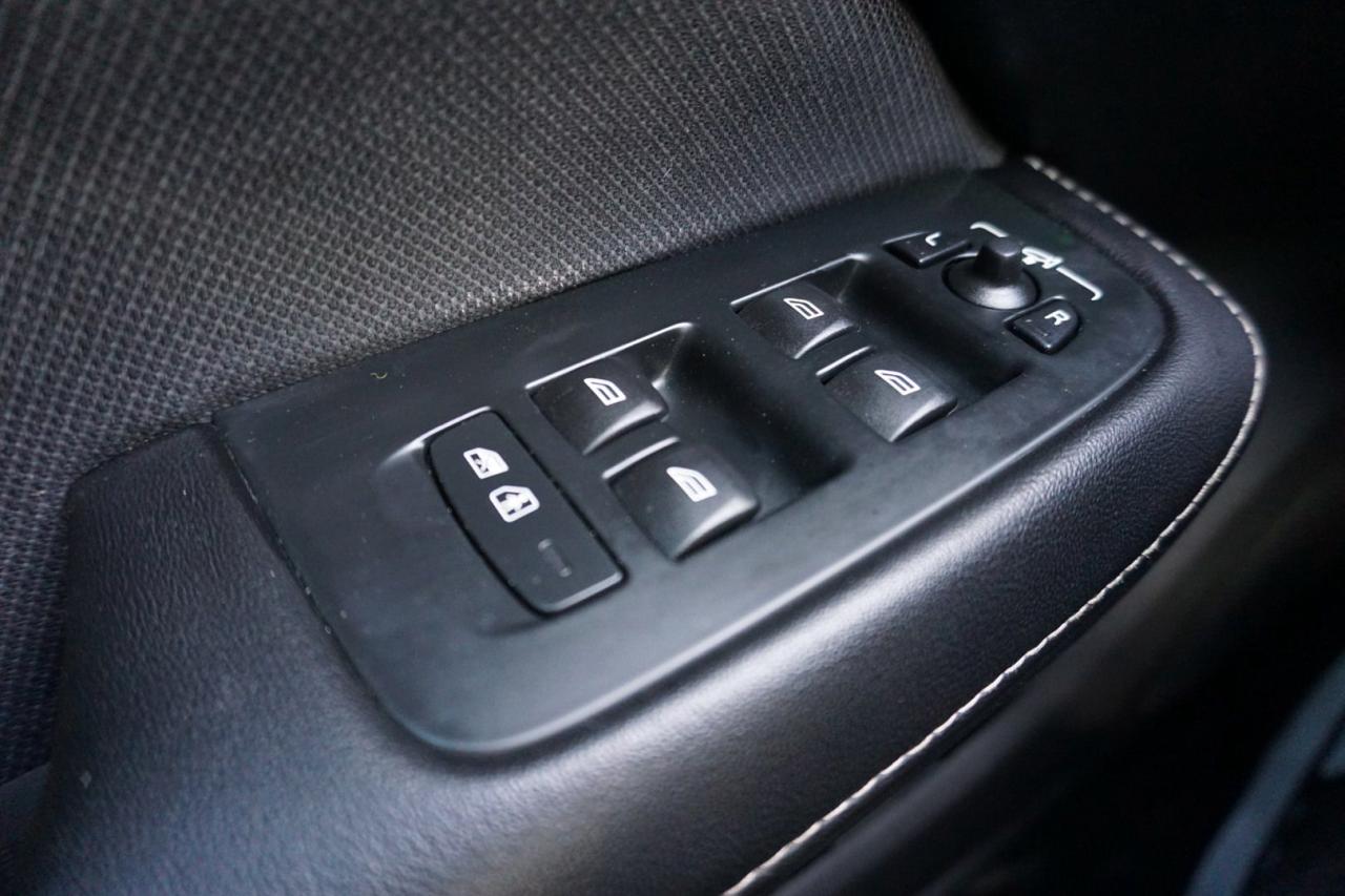 2020 Volvo S60 T6 R-DESIGN AWD CERTIFIED CAMERA NAV BLUETOOTH LEATHER HEATED SEATS SUNROOF CRUISE ALLOYS - Photo #33