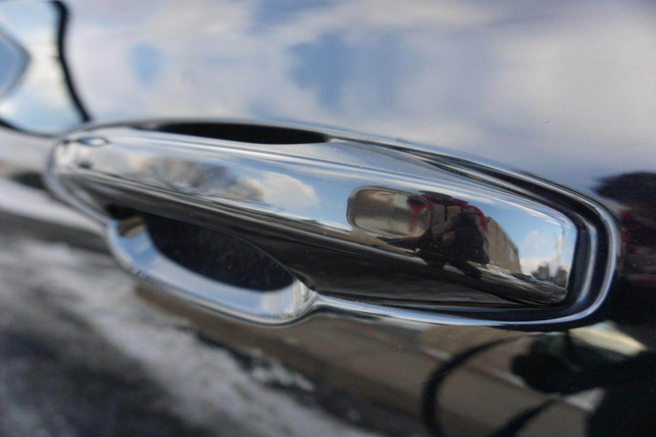 2020 Volvo S60 T6 R-DESIGN AWD CERTIFIED CAMERA NAV BLUETOOTH LEATHER HEATED SEATS SUNROOF CRUISE ALLOYS - Photo #39