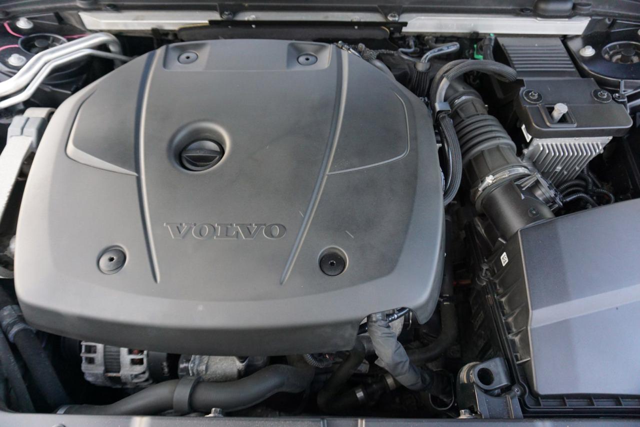 2020 Volvo S60 T6 R-DESIGN AWD CERTIFIED CAMERA NAV BLUETOOTH LEATHER HEATED SEATS SUNROOF CRUISE ALLOYS - Photo #47