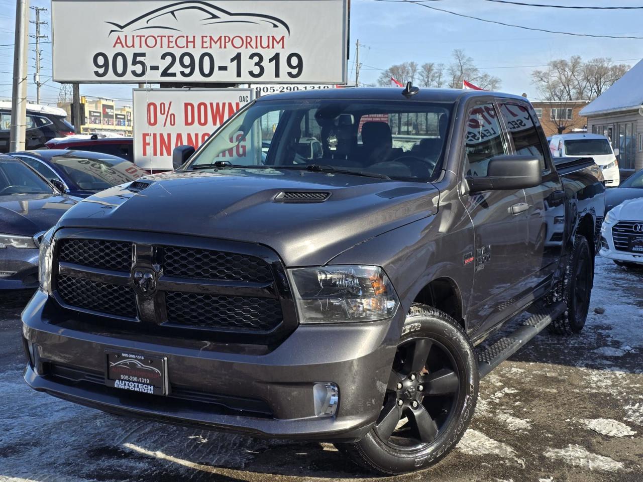 Used 2021 RAM 1500 Classic Express Crew Cab 5.7 HEMI 4WD / Htd Seats / Heated Steering / Reverse Cam for sale in Mississauga, ON