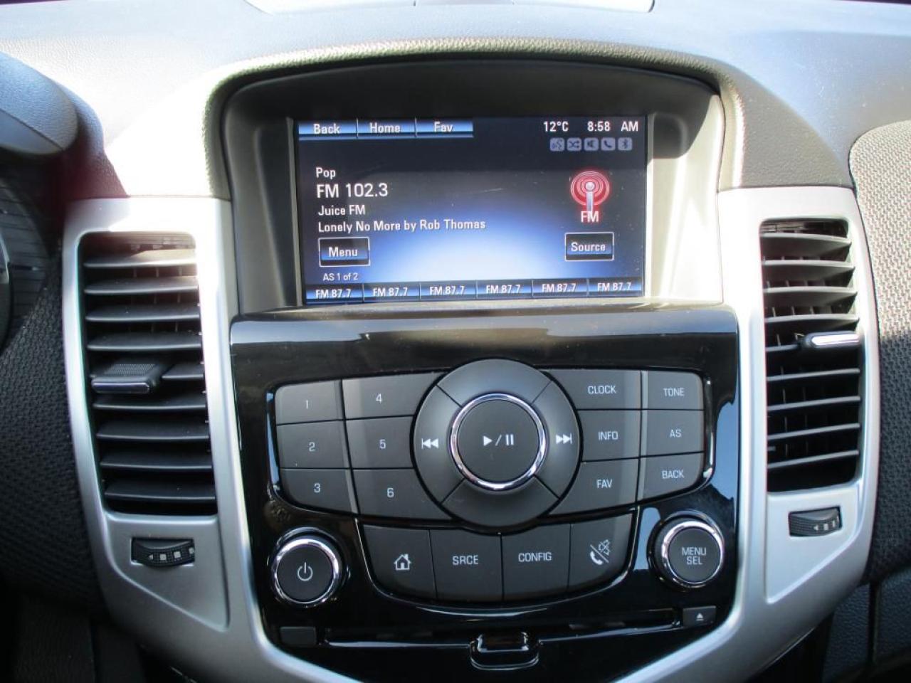 2013 Chevrolet Cruze 2LT RS Photo17
