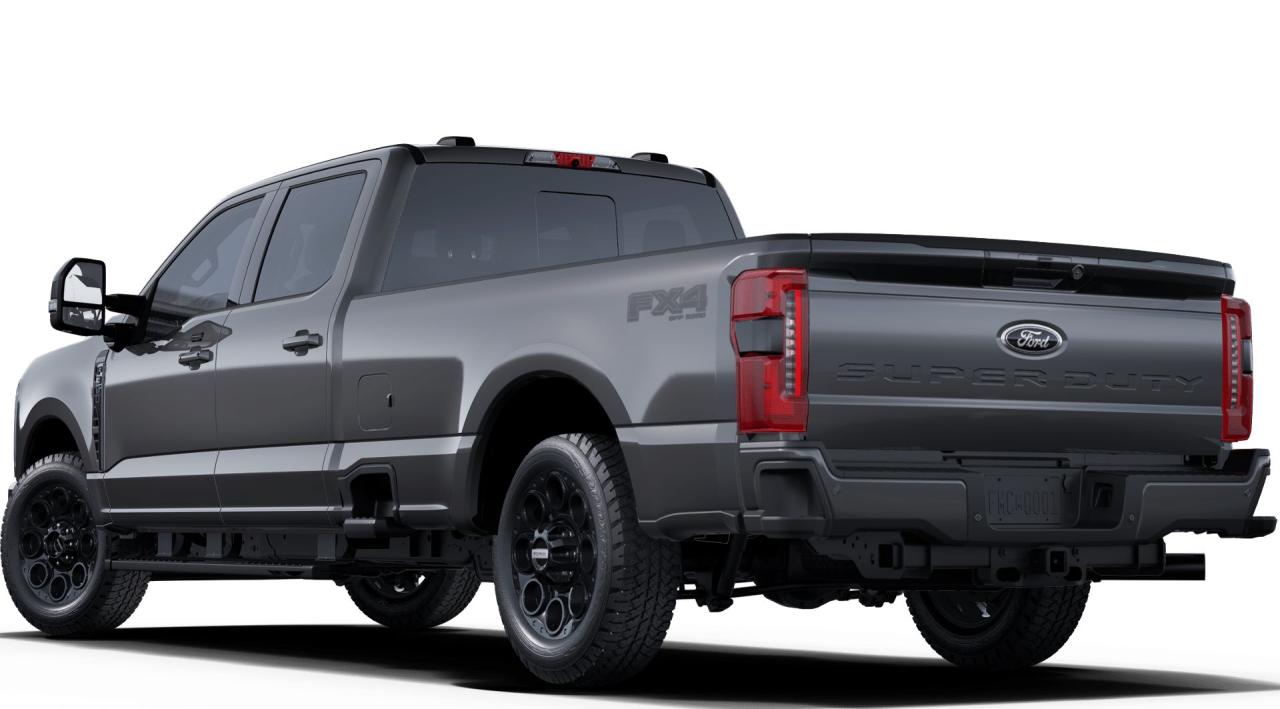 2025 Ford SUPERDUTY F-350® Lariat® Photo