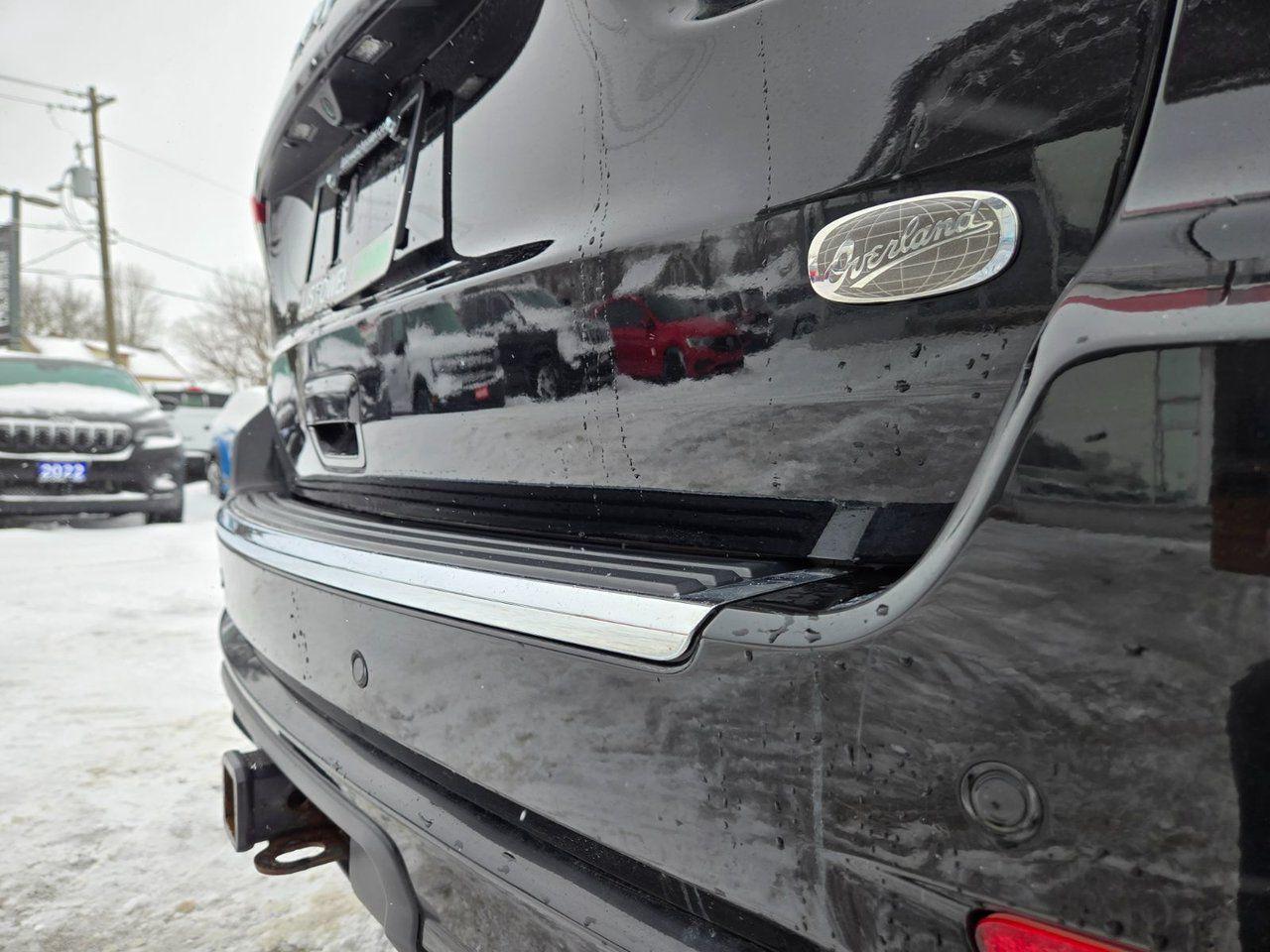 2020 Jeep Grand Cherokee Overland - Photo #11