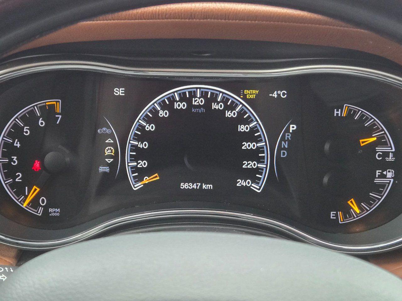 2020 Jeep Grand Cherokee Overland - Photo #16