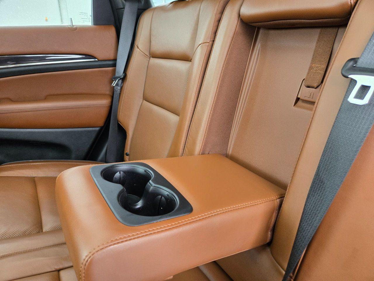 2020 Jeep Grand Cherokee Overland - Photo #26