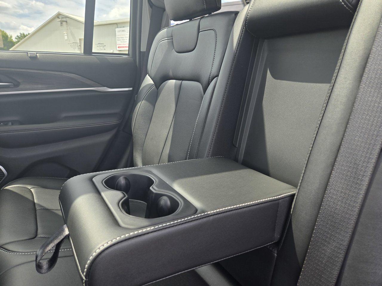 2023 Jeep Grand Cherokee 4XE BASE - Photo #26