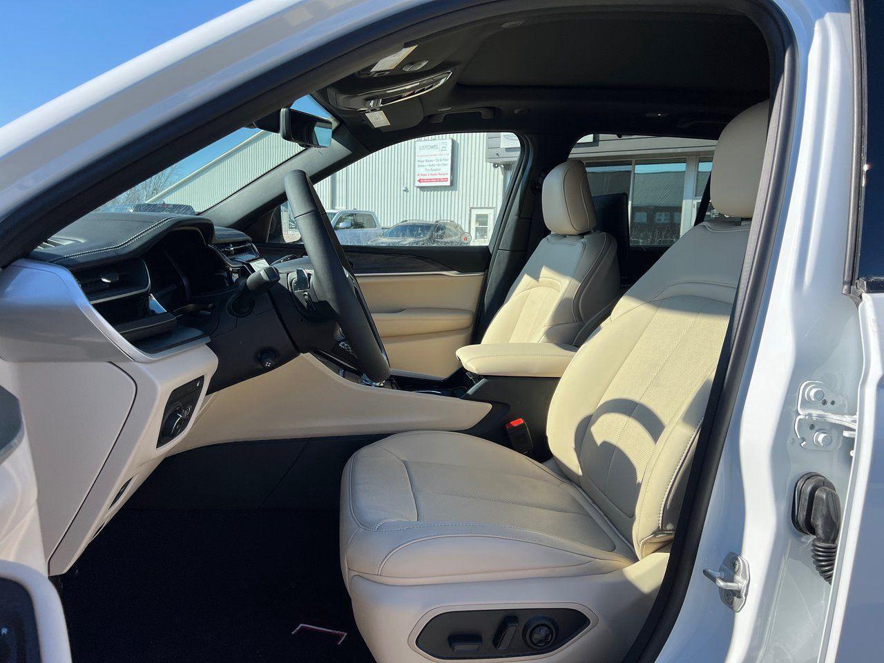 2022 Jeep Grand Cherokee 4XE BASE - Photo #8