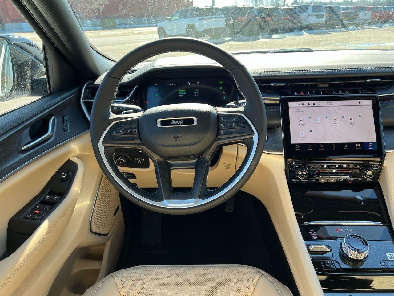 2022 Jeep Grand Cherokee 4XE BASE - Photo #11
