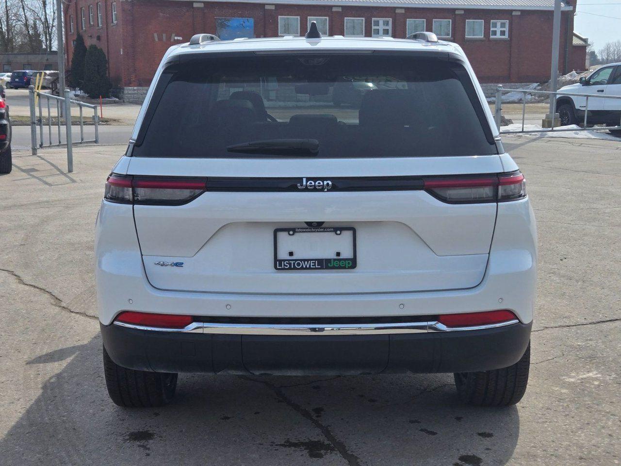 2023 Jeep Grand Cherokee 4XE BASE - Photo #6