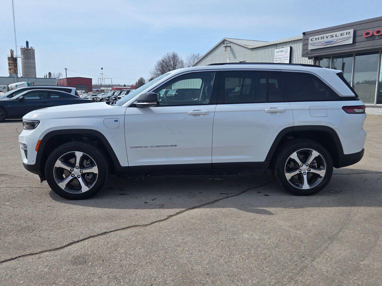 2023 Jeep Grand Cherokee 4XE BASE - Photo #8